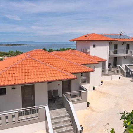 Thea Luxury Apartments Vourvourou Exterior photo